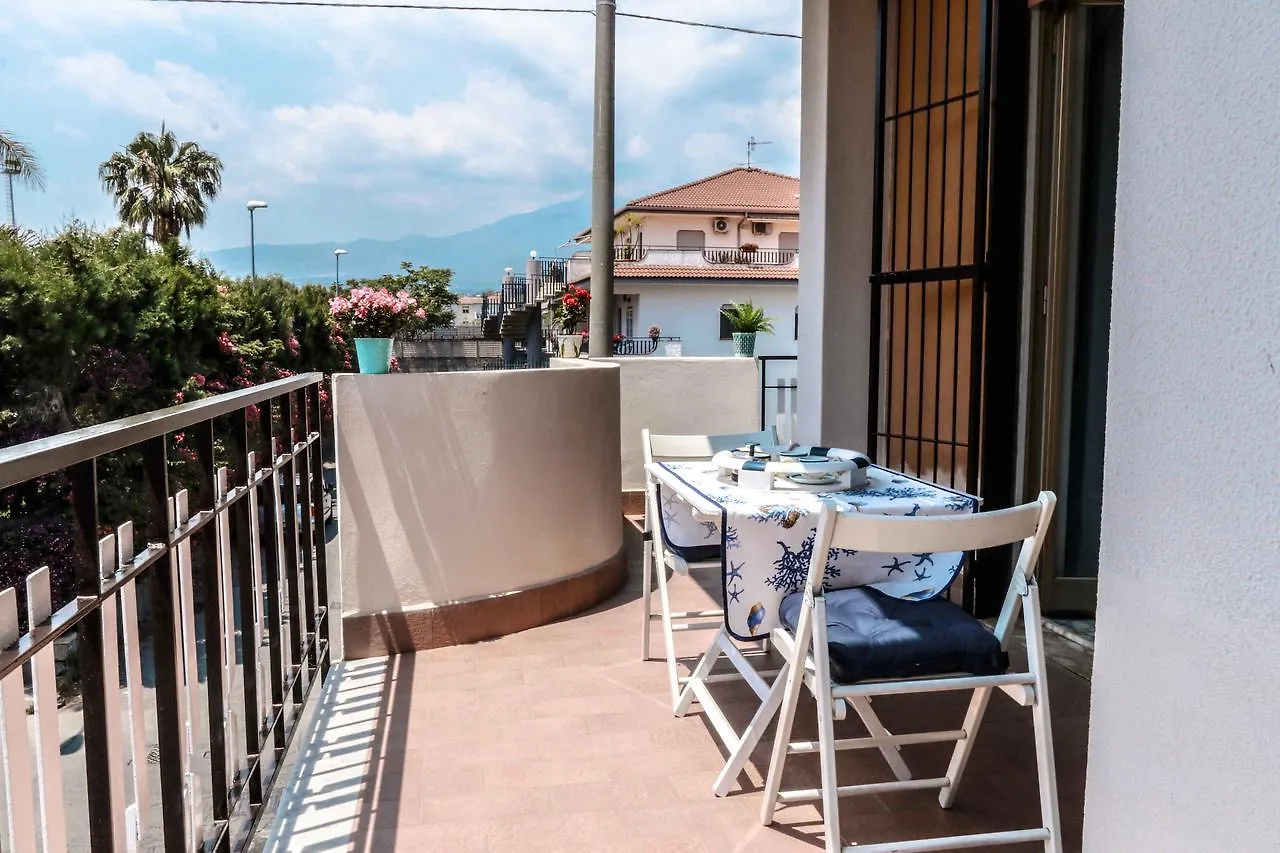 Apartment Smeraldo - Splendido E Spazioso Appartamento A Due Passi Dal Mare Tra Taormina E Catania Riposto Italy